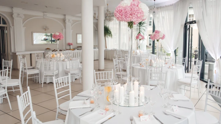 Picture of the Hotel Restaurant Table